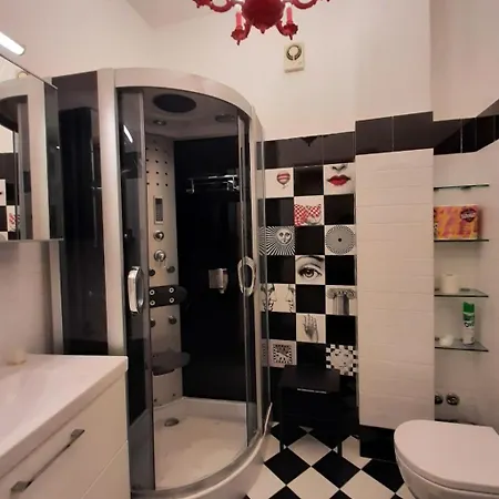 Schwarzes Und Weisses Loft - By Interhome Rom