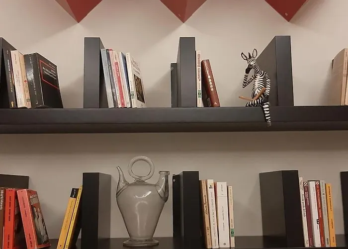 Schwarzes Und Weisses Loft - By Interhome